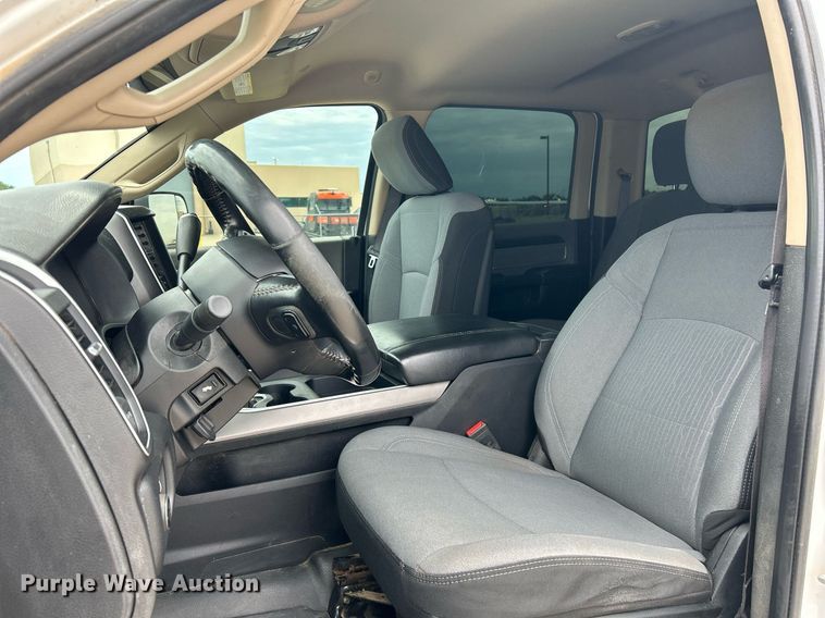 image for item EX9809 2019 Dodge Ram 2500 Crew Cab pickup truck