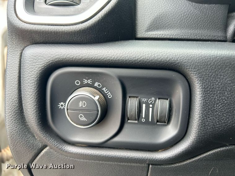 image for item EX9809 2019 Dodge Ram 2500 Crew Cab pickup truck