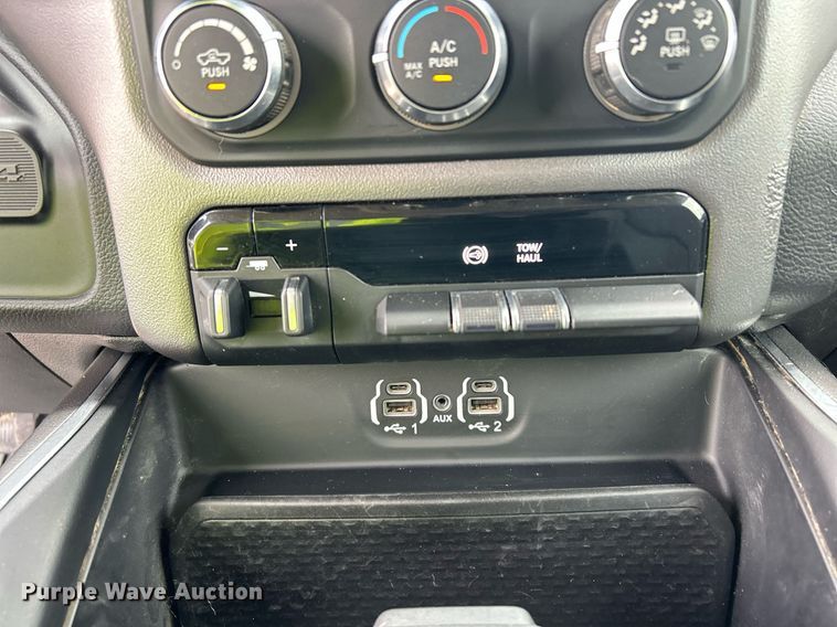 image for item EX9809 2019 Dodge Ram 2500 Crew Cab pickup truck