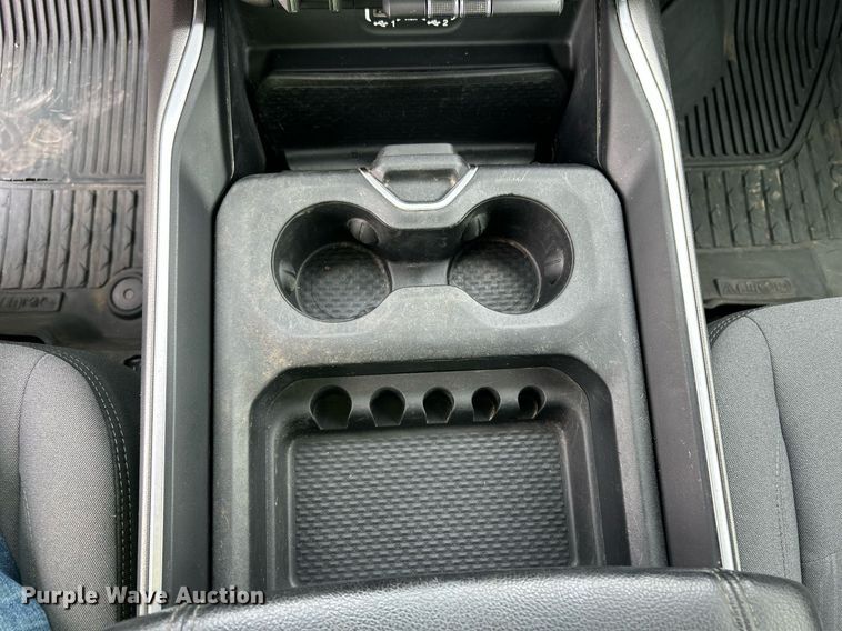 image for item EX9809 2019 Dodge Ram 2500 Crew Cab pickup truck