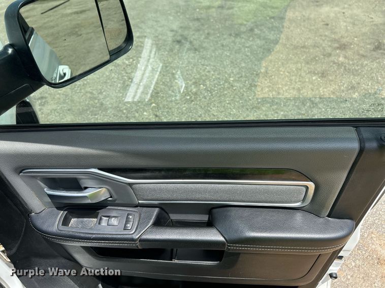 image for item EX9809 2019 Dodge Ram 2500 Crew Cab pickup truck