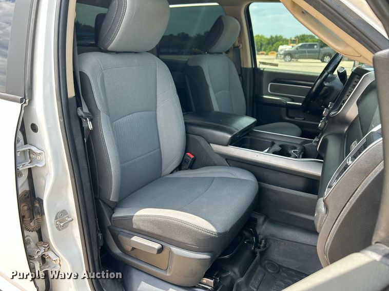 image for item EX9809 2019 Dodge Ram 2500 Crew Cab pickup truck