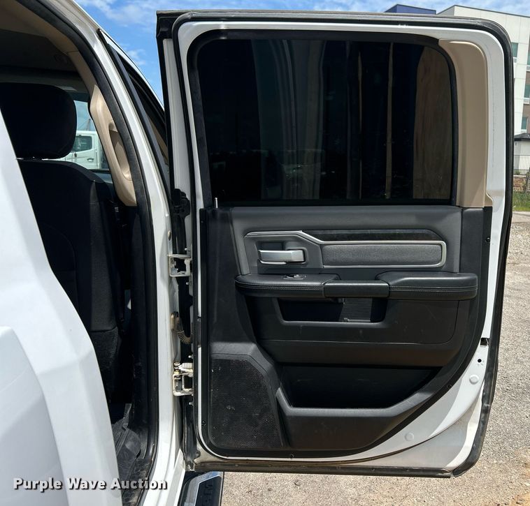 image for item EX9809 2019 Dodge Ram 2500 Crew Cab pickup truck