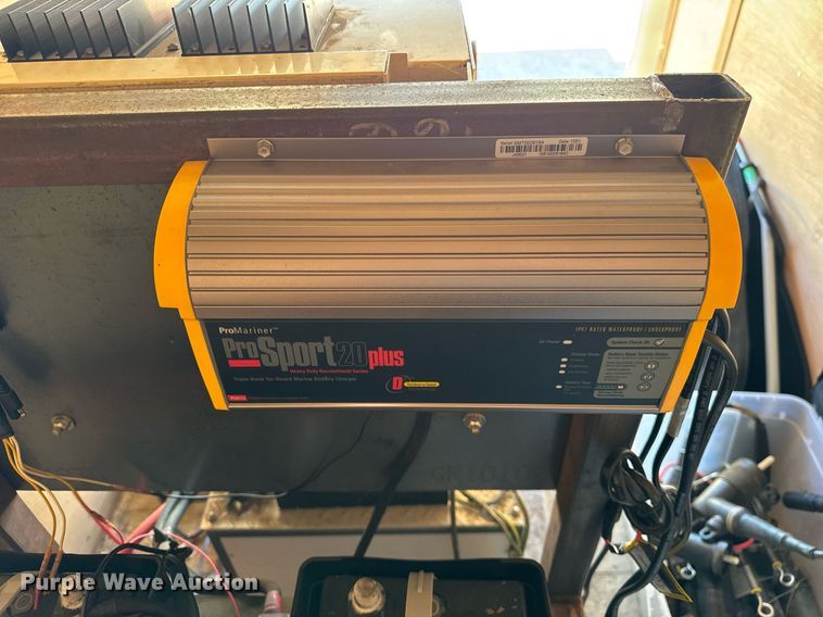 image for item DH9953 2015 Haulmark PPT6X10DS2 enclosed cargo trailer