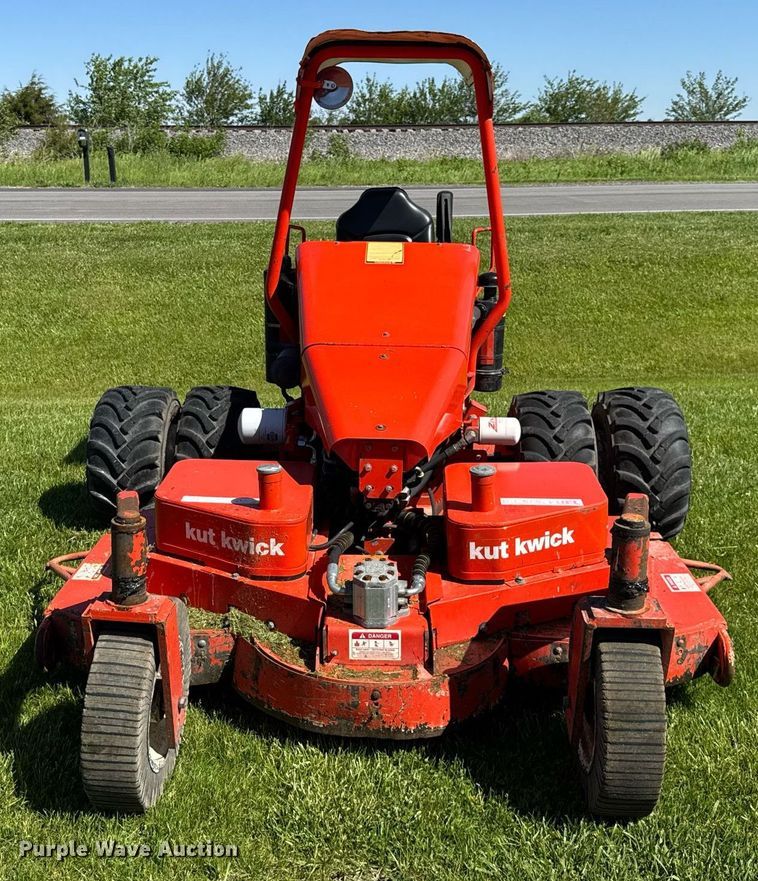 image for item DH9956 2014 Kut Kwick SSM38-72D ZTR lawn mower
