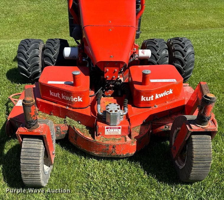 image for item DH9956 2014 Kut Kwick SSM38-72D ZTR lawn mower