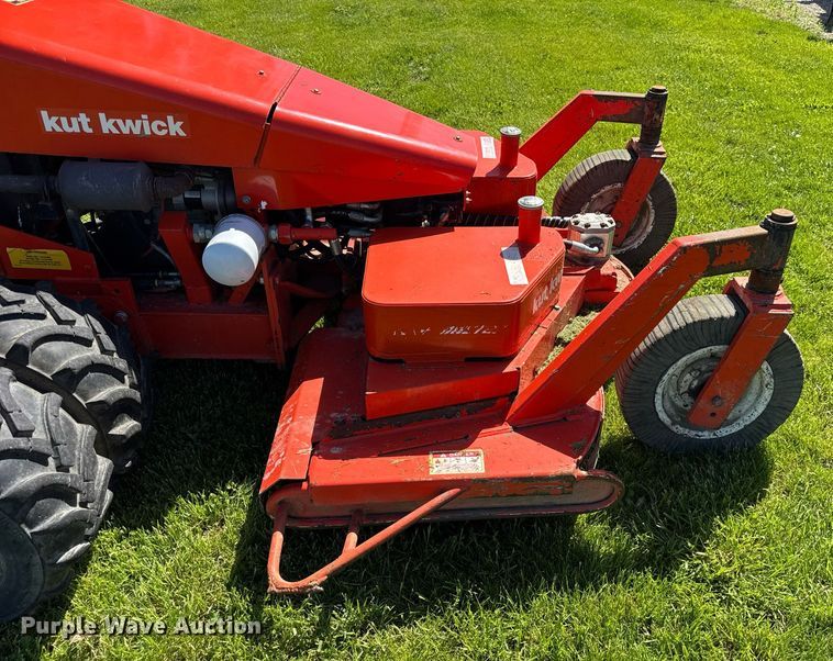 image for item DH9956 2014 Kut Kwick SSM38-72D ZTR lawn mower