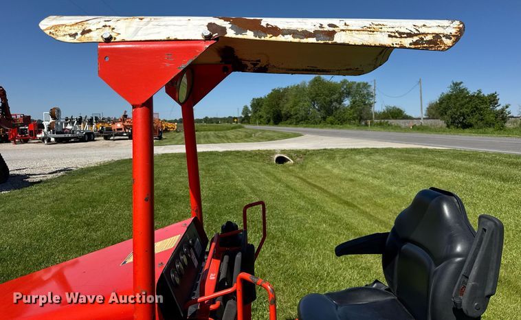 image for item DH9956 2014 Kut Kwick SSM38-72D ZTR lawn mower