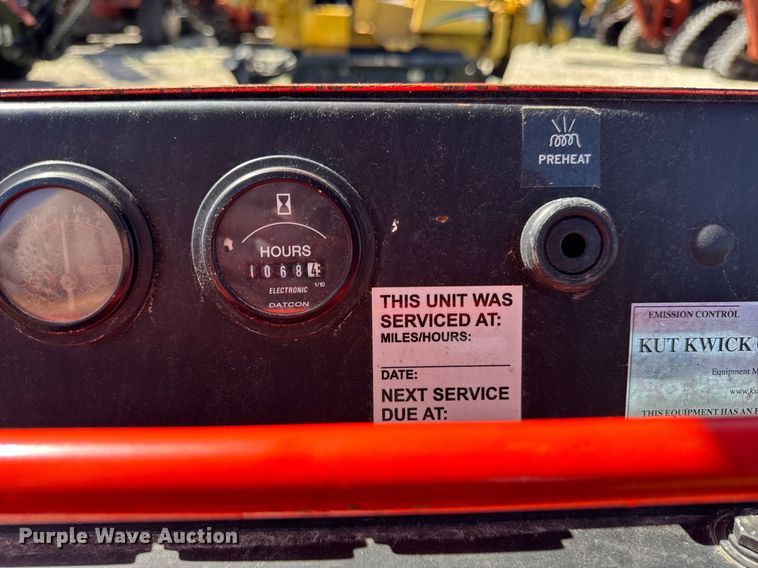 image for item DH9956 2014 Kut Kwick SSM38-72D ZTR lawn mower