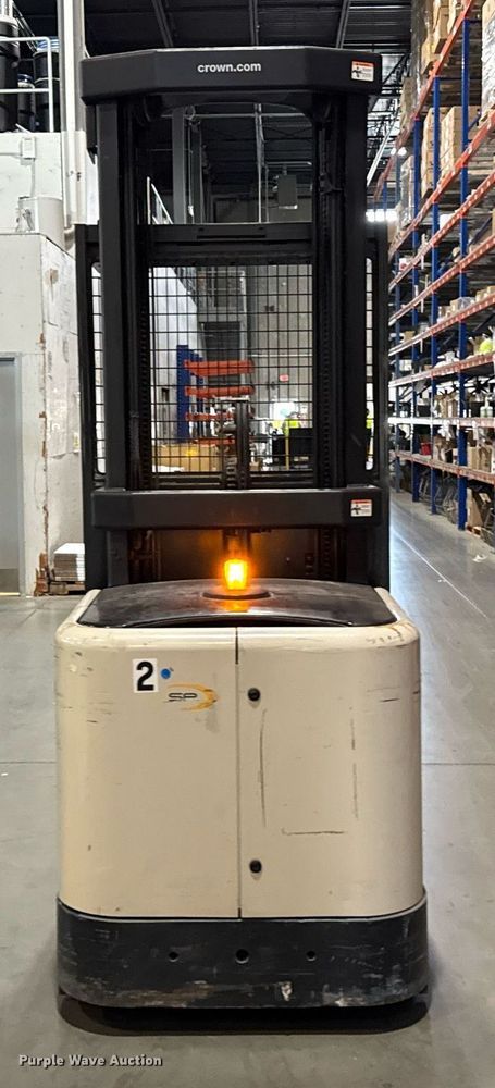 image for item DH9966 2015 Crown SP3520-30 order picker