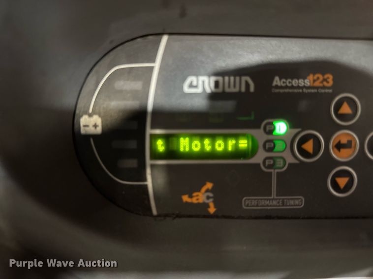 image for item DH9966 2015 Crown SP3520-30 order picker