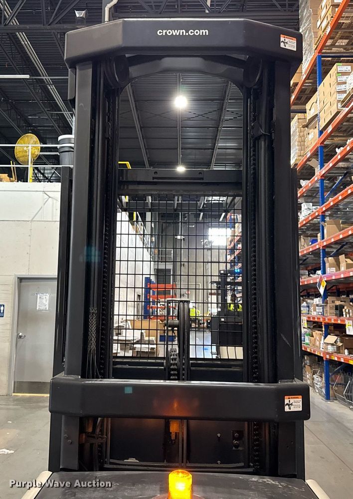 image for item DH9966 2015 Crown SP3520-30 order picker