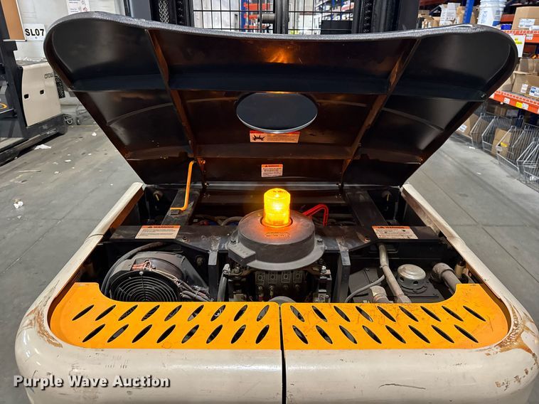 image for item DH9966 2015 Crown SP3520-30 order picker