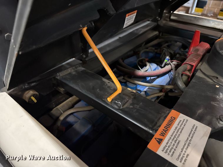 image for item DH9966 2015 Crown SP3520-30 order picker