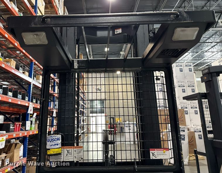 image for item DH9967 2016 Crown SP3520-30 order picker