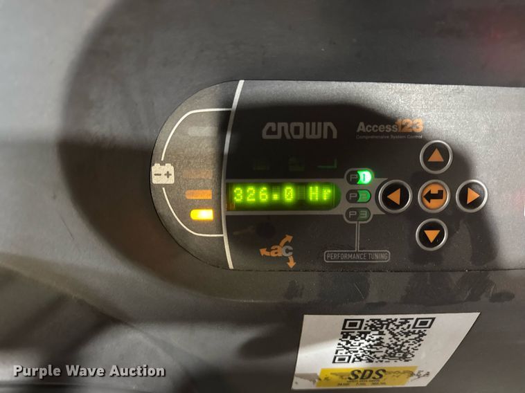 image for item DH9967 2016 Crown SP3520-30 order picker