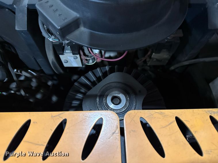 image for item DH9967 2016 Crown SP3520-30 order picker