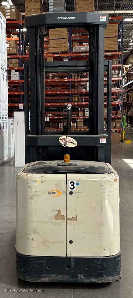 image for item DH9968 2015 Crown SP3520-30 order picker