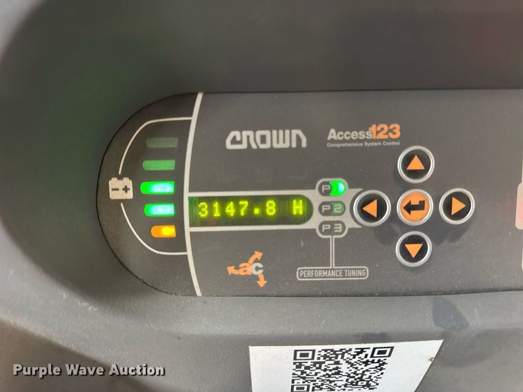 image for item DH9968 2015 Crown SP3520-30 order picker