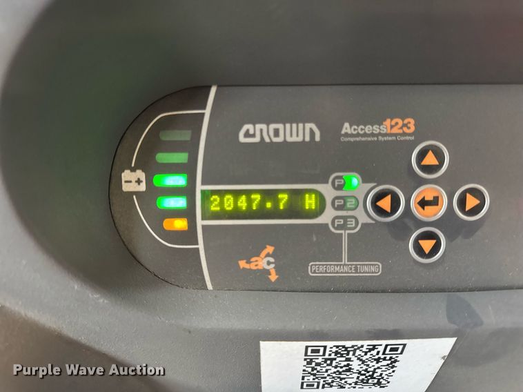 image for item DH9968 2015 Crown SP3520-30 order picker