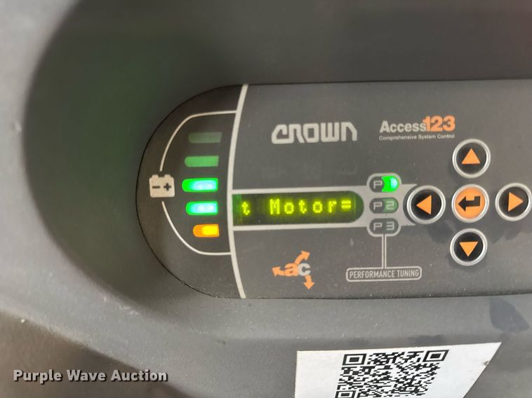 image for item DH9968 2015 Crown SP3520-30 order picker