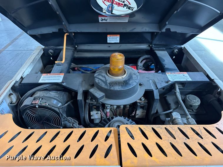 image for item DH9968 2015 Crown SP3520-30 order picker