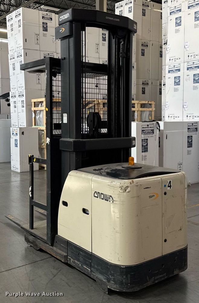 image for item DH9969 2016 Crown SP3520-30 order picker