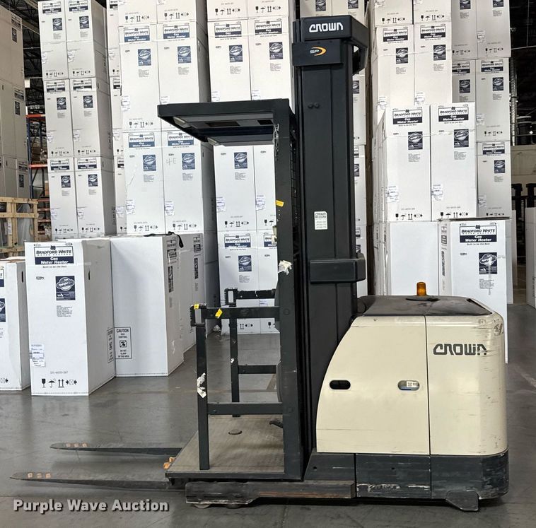 image for item DH9969 2016 Crown SP3520-30 order picker