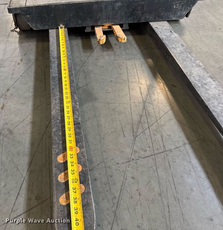 image for item DH9969 2016 Crown SP3520-30 order picker