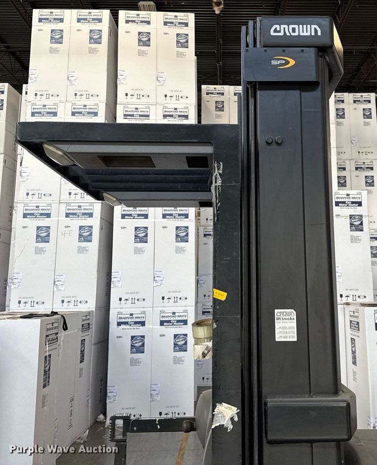 image for item DH9969 2016 Crown SP3520-30 order picker