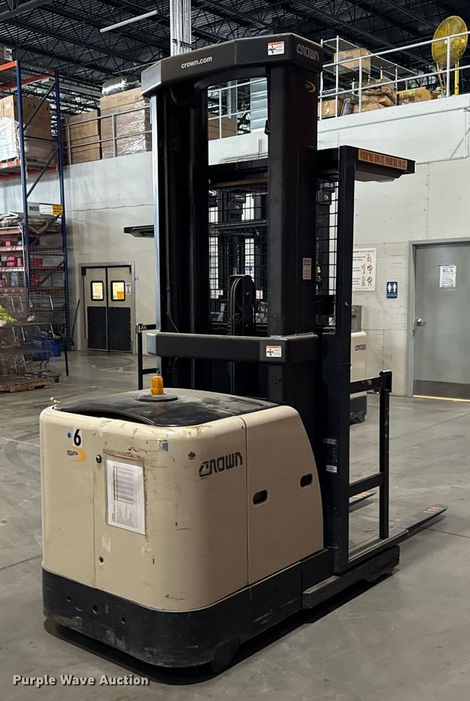 image for item DH9970 2016 Crown SP3520-30 order picker