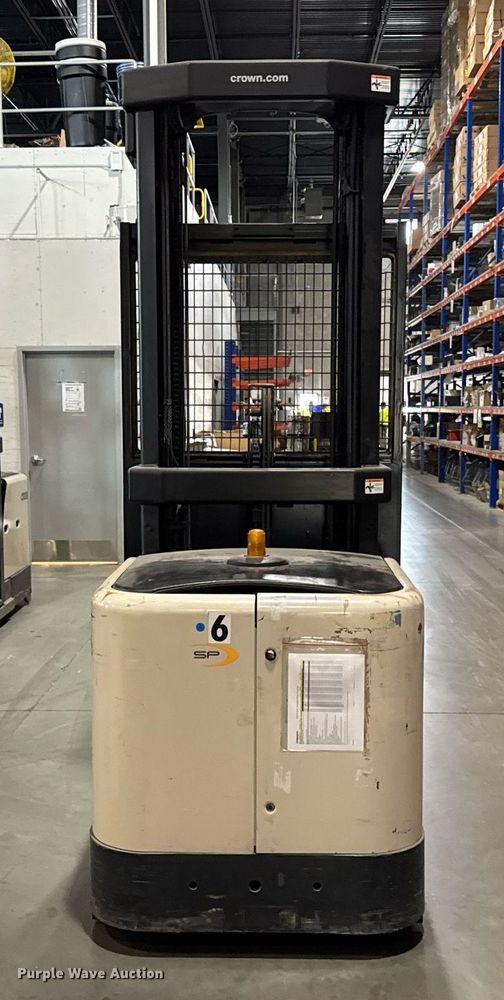 image for item DH9970 2016 Crown SP3520-30 order picker