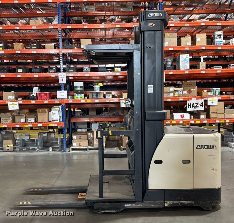 image for item DH9970 2016 Crown SP3520-30 order picker