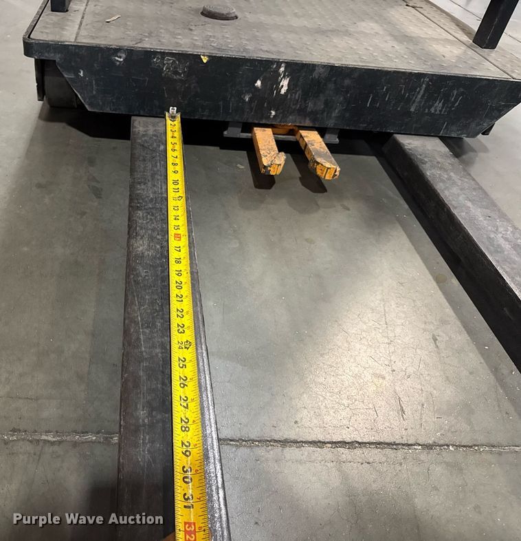 image for item DH9970 2016 Crown SP3520-30 order picker