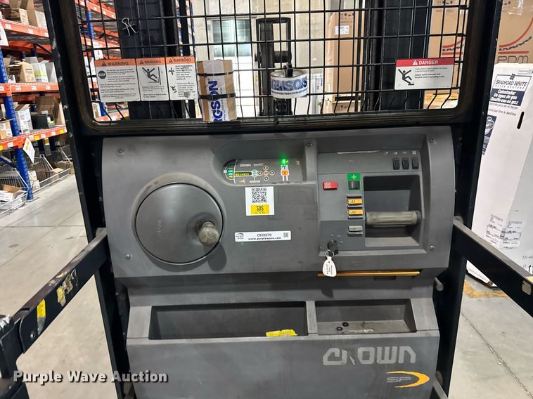 image for item DH9970 2016 Crown SP3520-30 order picker