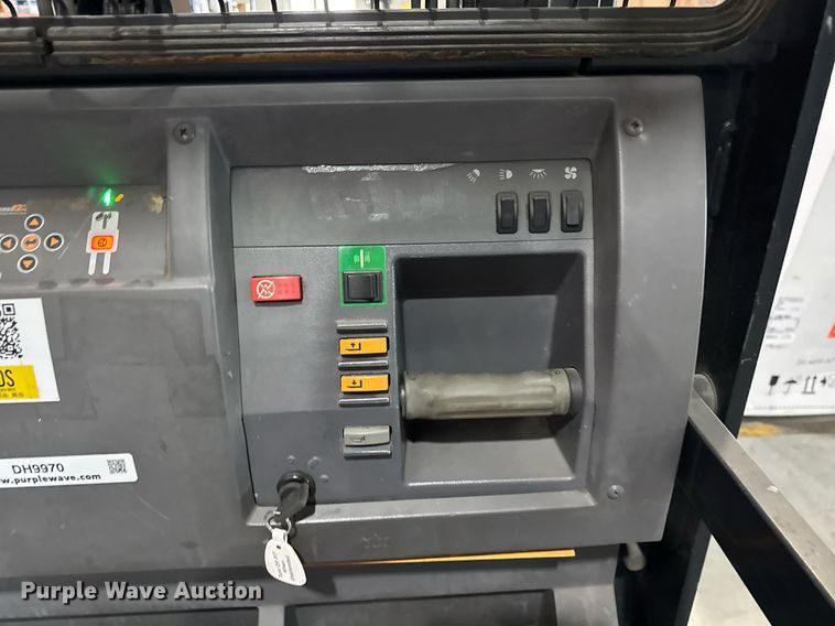 image for item DH9970 2016 Crown SP3520-30 order picker