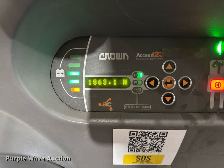 image for item DH9970 2016 Crown SP3520-30 order picker