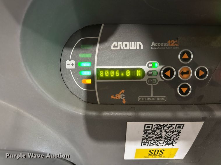 image for item DH9970 2016 Crown SP3520-30 order picker