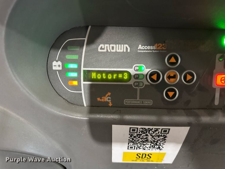 image for item DH9970 2016 Crown SP3520-30 order picker