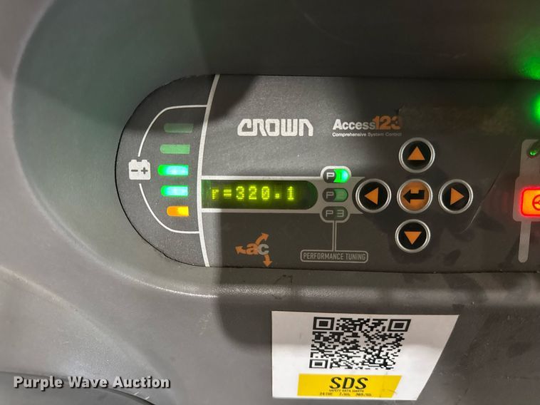 image for item DH9970 2016 Crown SP3520-30 order picker