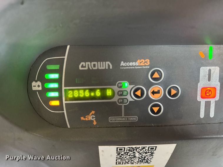 image for item DH9973 2016 Crown SP3520-30 order picker