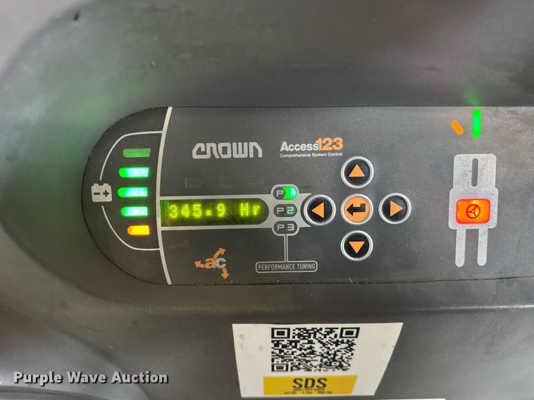 image for item DH9973 2016 Crown SP3520-30 order picker