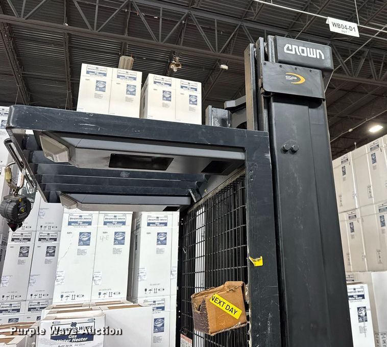 image for item DH9973 2016 Crown SP3520-30 order picker