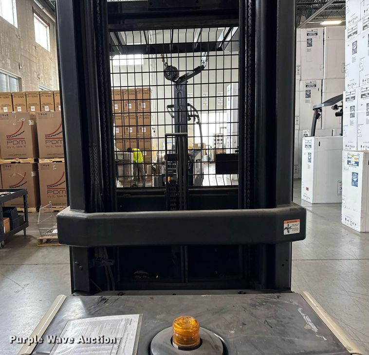 image for item DH9973 2016 Crown SP3520-30 order picker