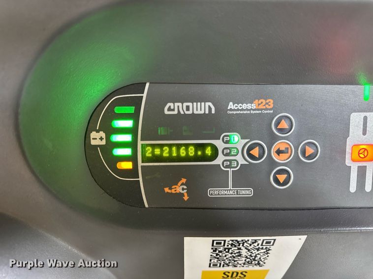 image for item DH9977 2017 Crown SP4020-30 order picker