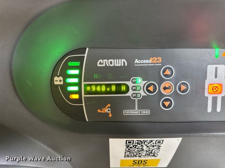 image for item DH9977 2017 Crown SP4020-30 order picker