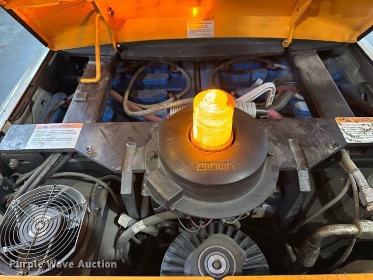 image for item DH9977 2017 Crown SP4020-30 order picker