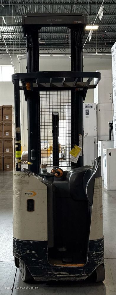 image for item DH9978 Crown RR5725-35 reach truck