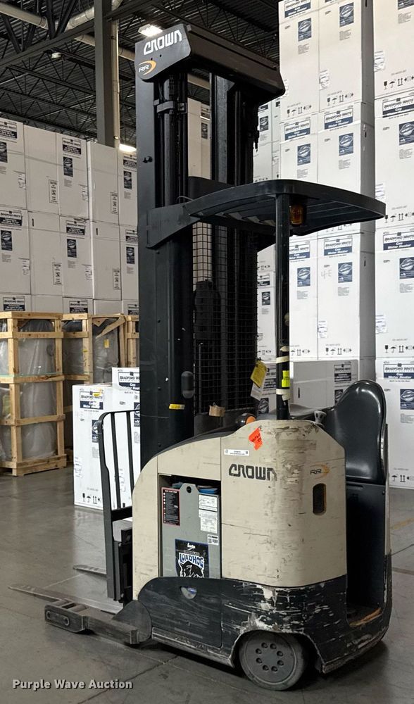 image for item DH9978 Crown RR5725-35 reach truck
