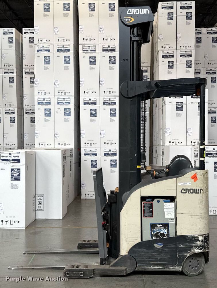 image for item DH9978 Crown RR5725-35 reach truck